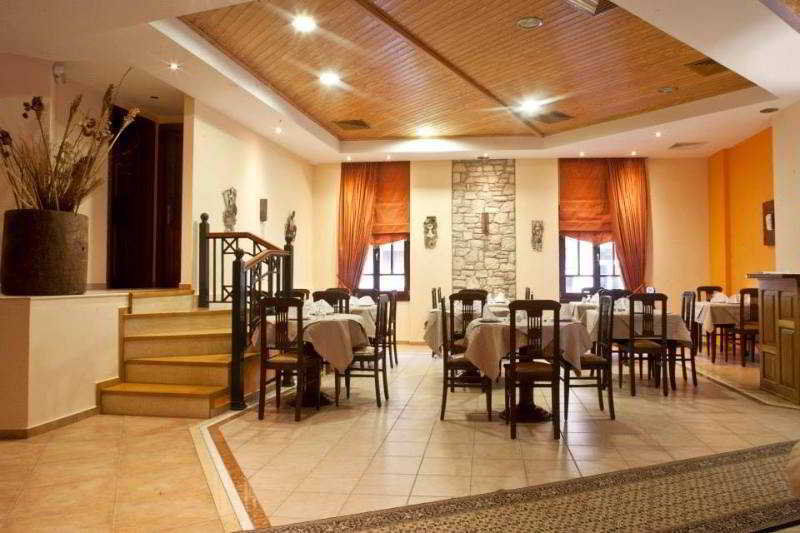 Hotel Kynaitha 칼라브리타 외부 사진