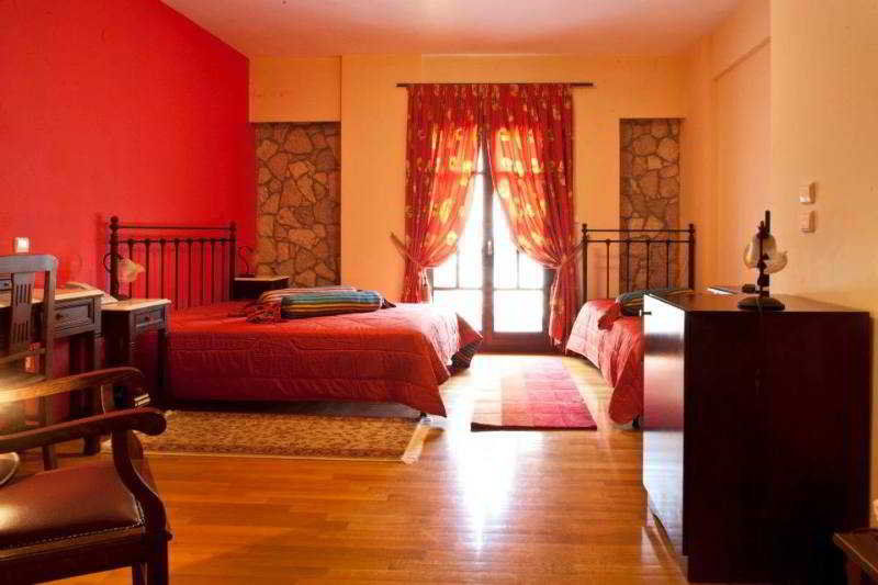 Hotel Kynaitha 칼라브리타 외부 사진