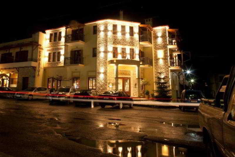 Hotel Kynaitha 칼라브리타 외부 사진