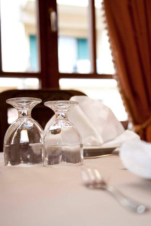 Hotel Kynaitha 칼라브리타 외부 사진
